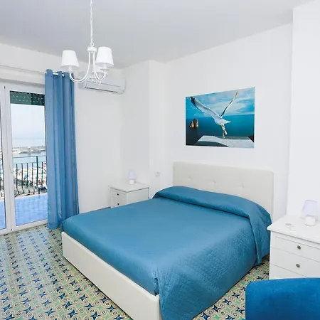 Apartment With A Sea View Capri