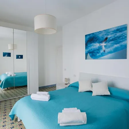 With A Sea View Apartman *